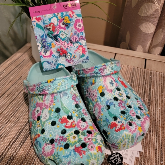 Ariel Vera Bradley Crocs - Picture 10 of 10